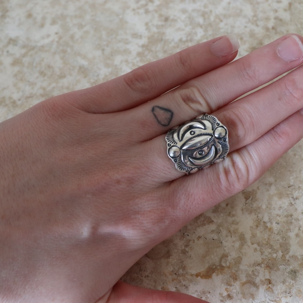 American West Sterling Silver Crescent Moon Ring - Picture 6 of 6